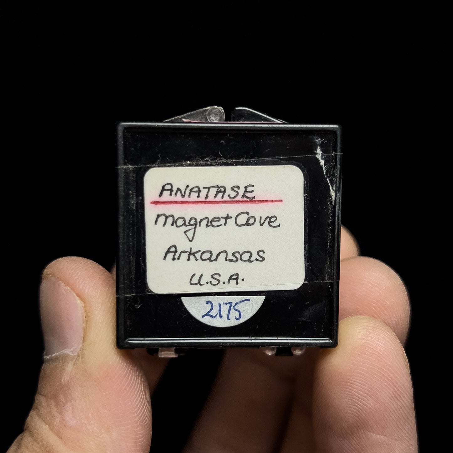 Perovskite/Anatase/Magnetite