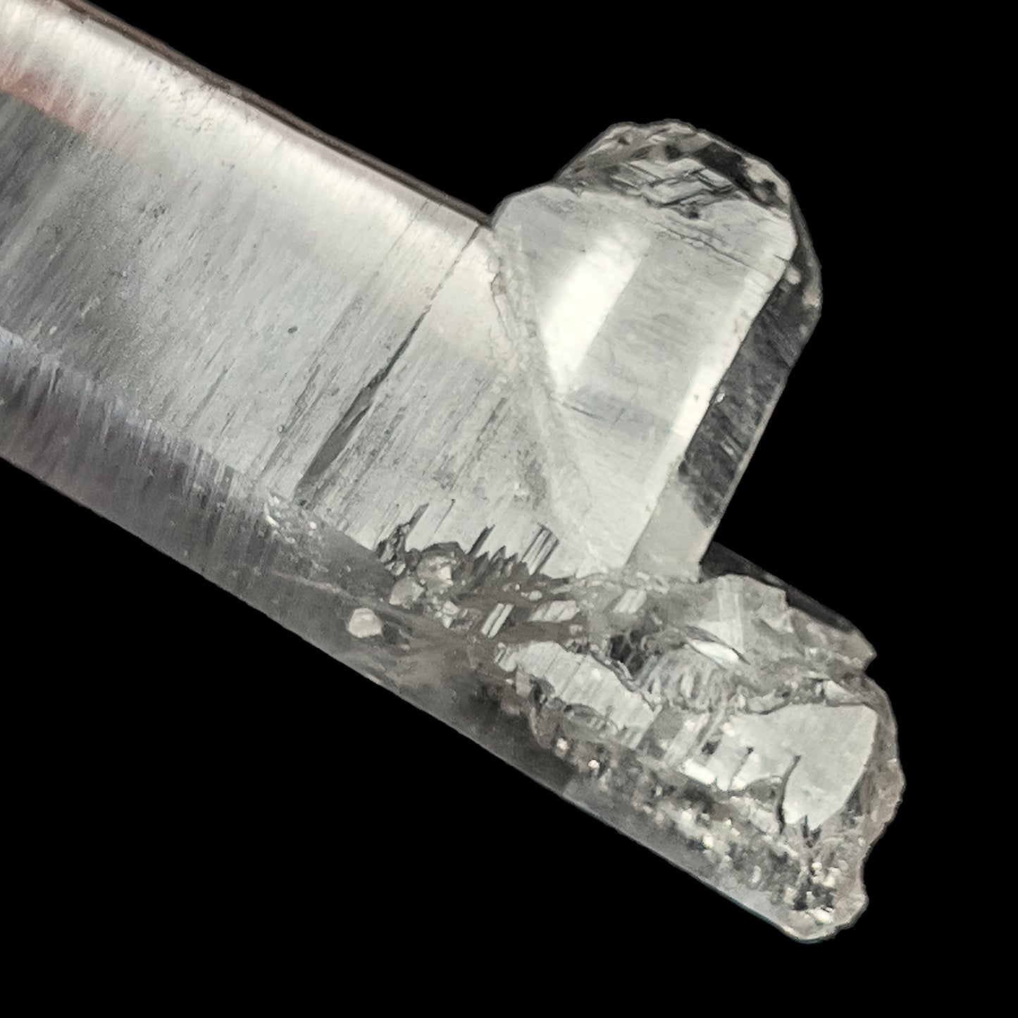 Quartz var. Japan-Law Twin