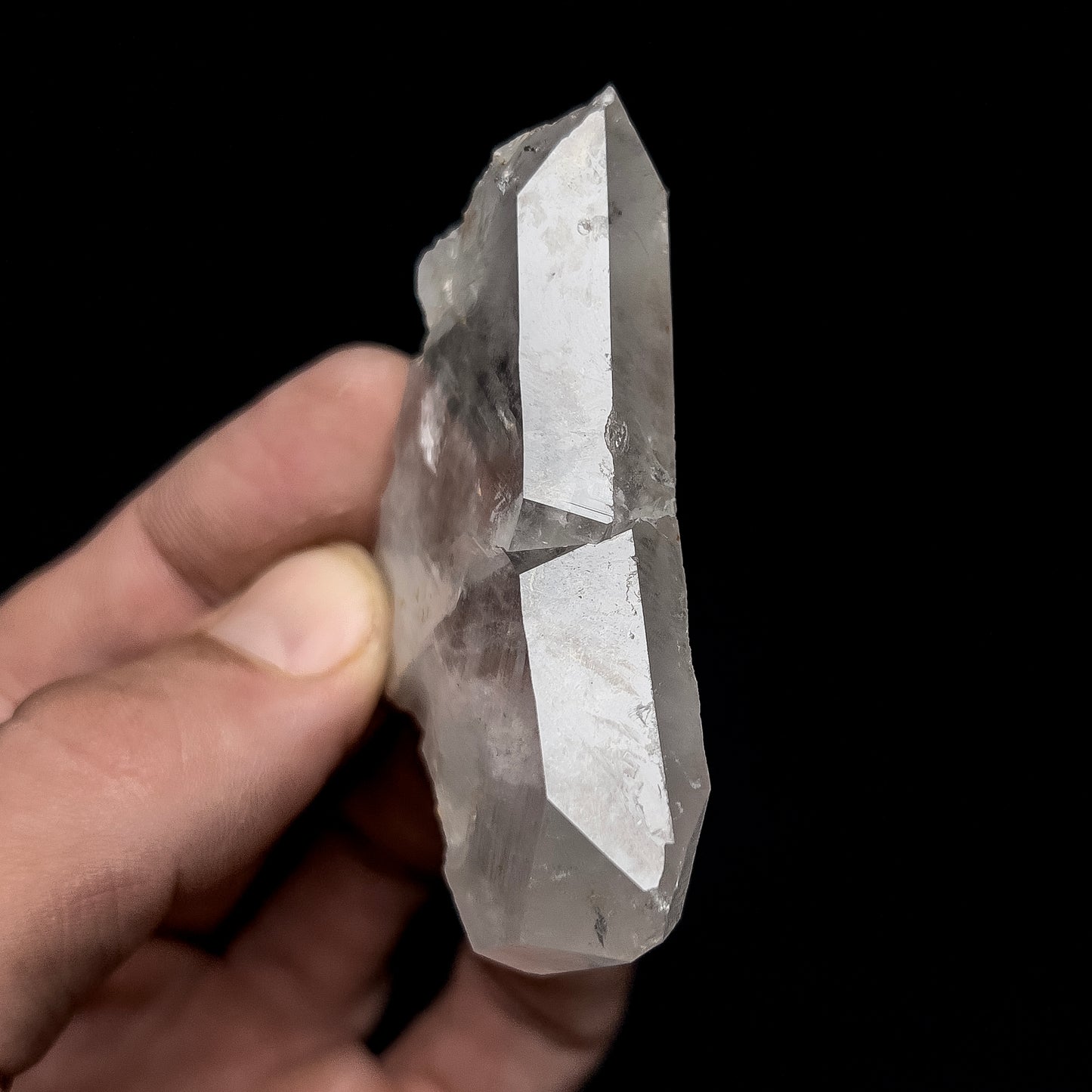 Quartz var. Japan-Law Twin with Inclusions