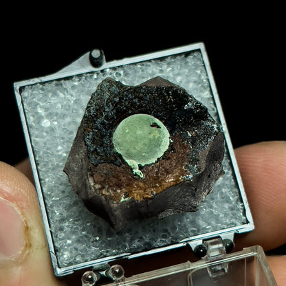 Kidwellite with Beraunite